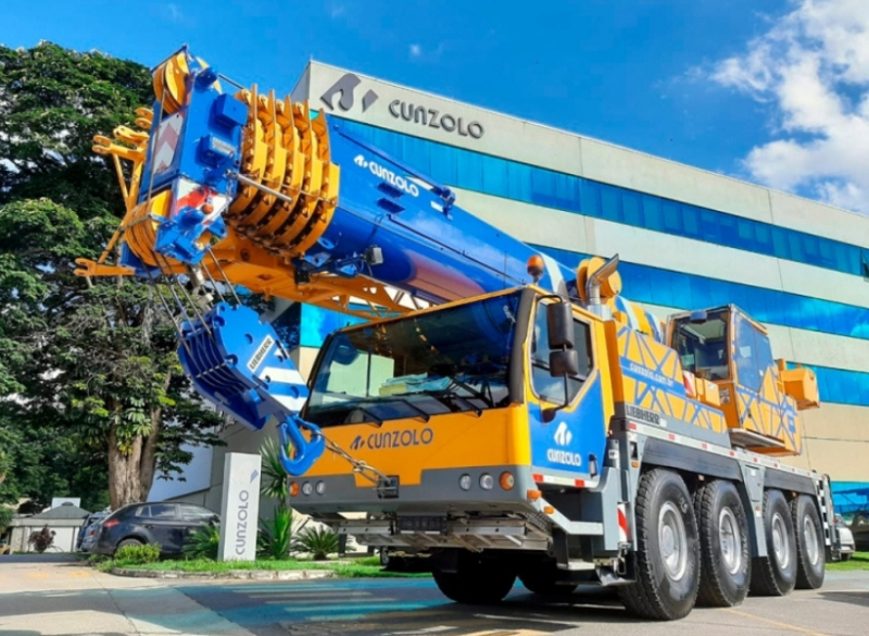 Guindaste Rodoviário Liebherr LTM 1070-4.2 à venda pela Cunzolo